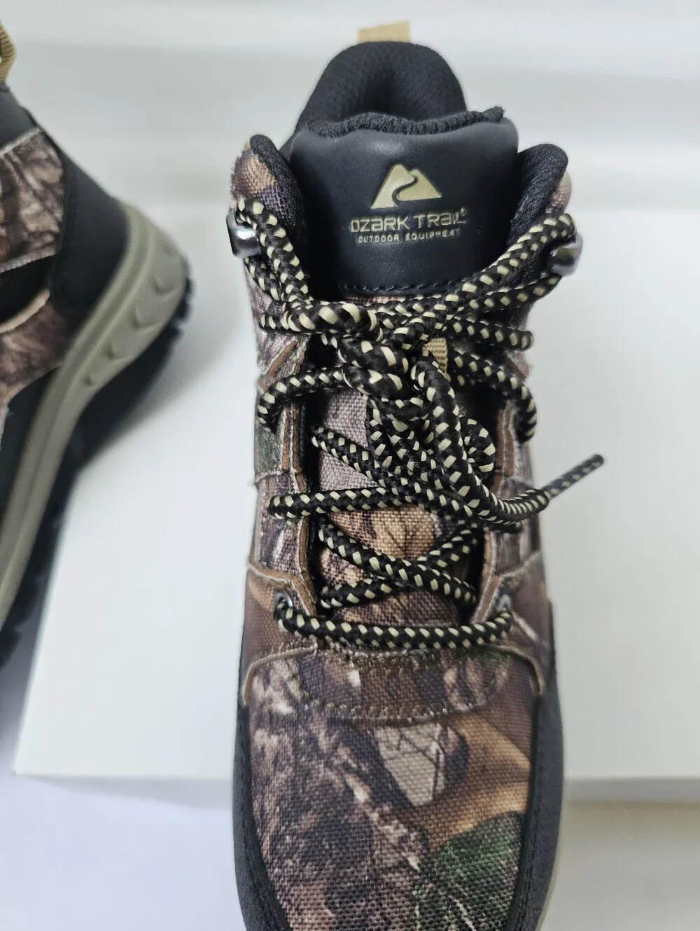 Ozark Trail Hiking Boots for Boys – Realtree Camouflage